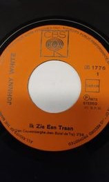 Johnny White (3) – Ik Zie Een Traan / Maar Waarom (1973) – Foto 1