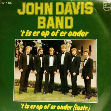 John Davis Band – 'T Is Er Op Of Er Onder (1982) – Hoes