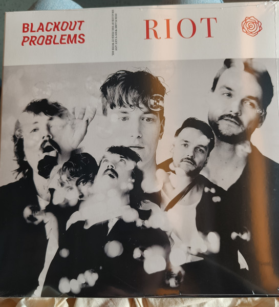 Blackout Problems – RIOT (2024) – Hoes