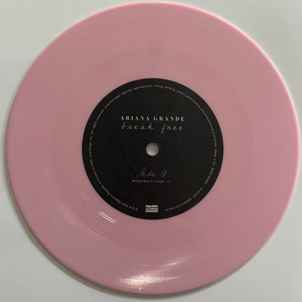 Ariana Grande – Break Free (2024) – Foto 3