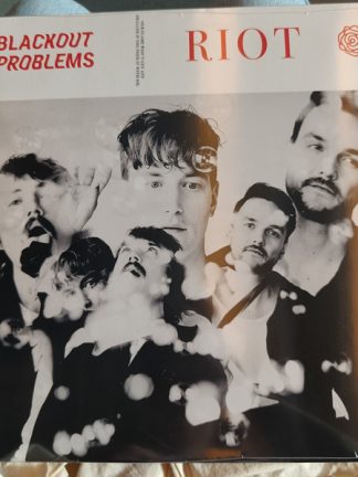 Blackout Problems – RIOT (2024) – Hoes