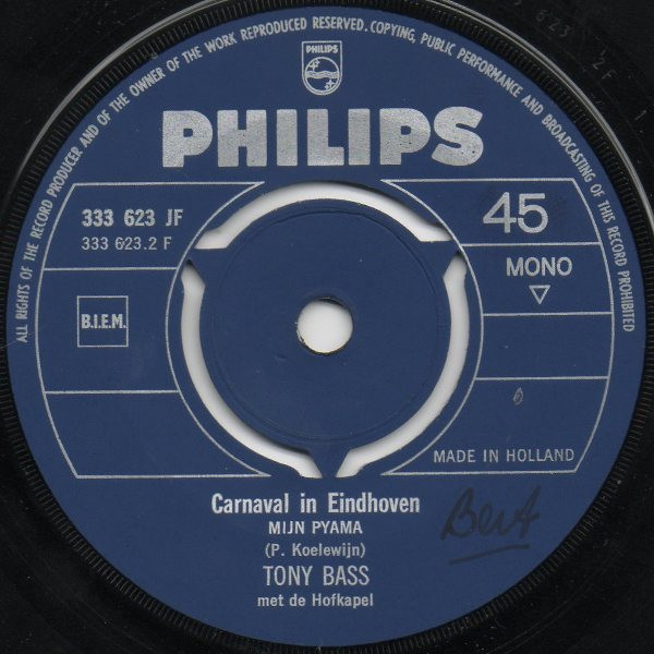 Tony Bass Met The Hofkapel – Haauw 'Et Recht (1967) – Hoes