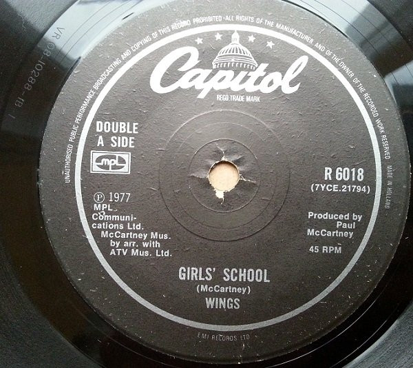 Wings (2) – Mull Of Kintyre / Girls School (1977) – Hoes
